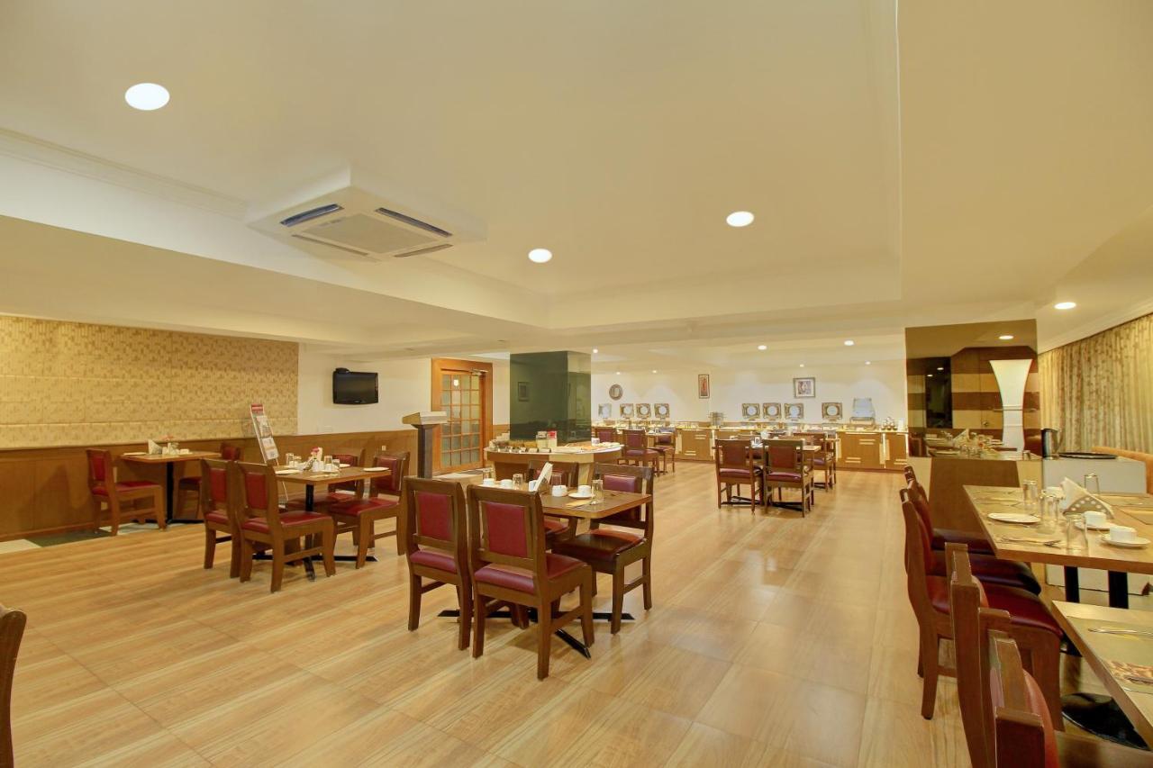 Monarch Brigade Road Hotel Bangalore Exterior photo