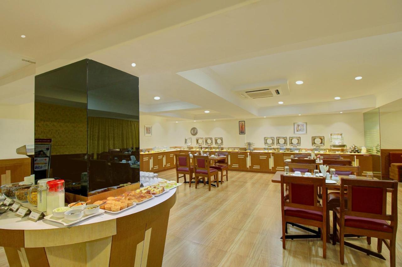 Monarch Brigade Road Hotel Bangalore Exterior photo