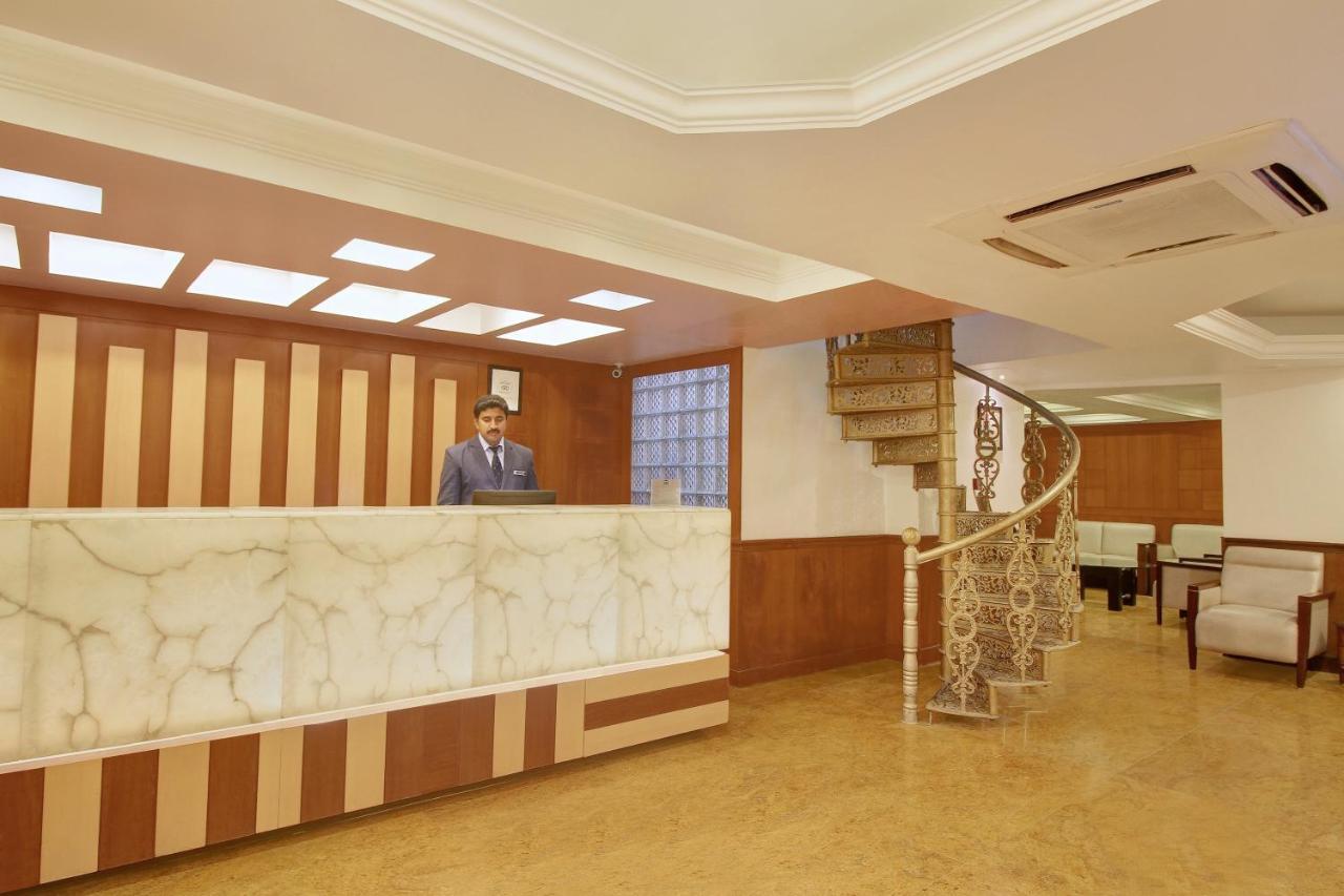 Monarch Brigade Road Hotel Bangalore Exterior photo