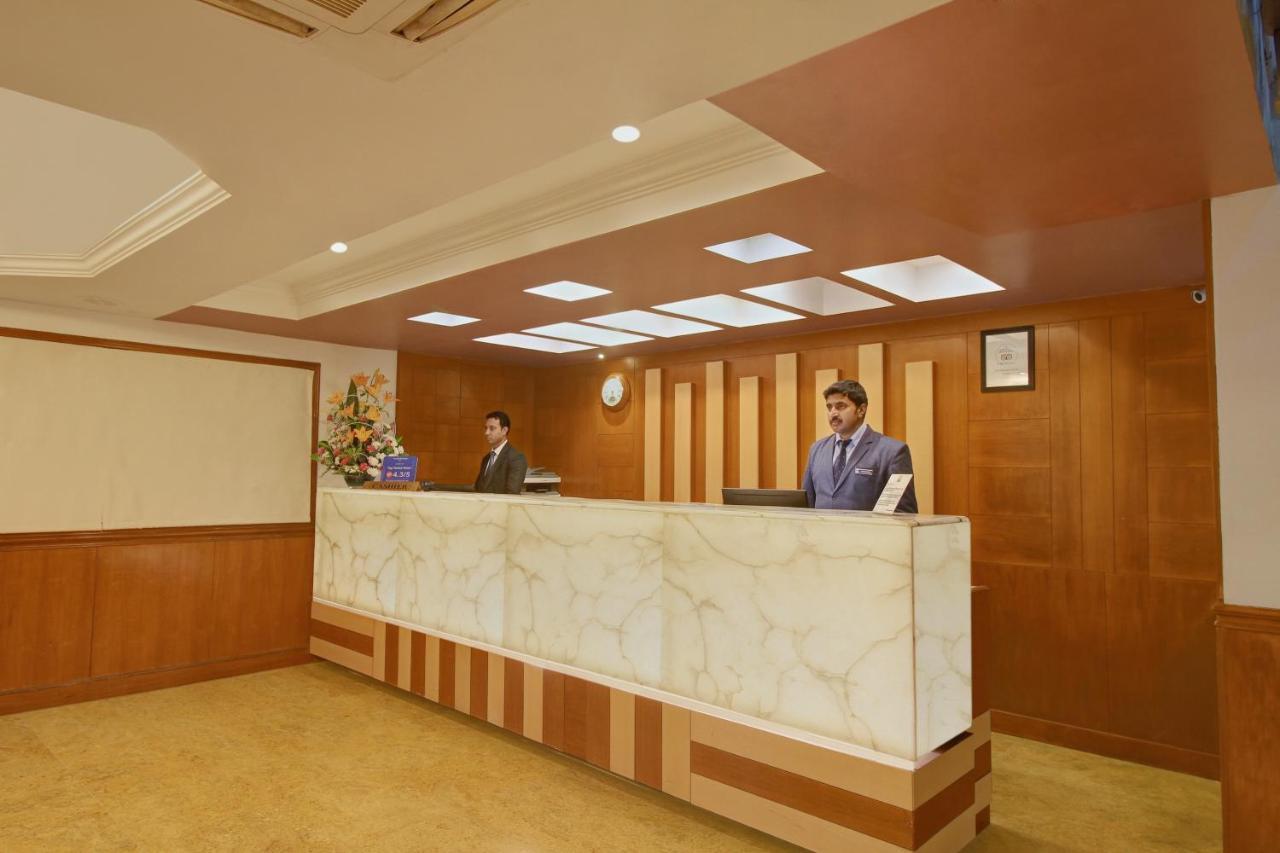 Monarch Brigade Road Hotel Bangalore Exterior photo