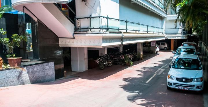 Monarch Brigade Road Hotel Bangalore Exterior photo