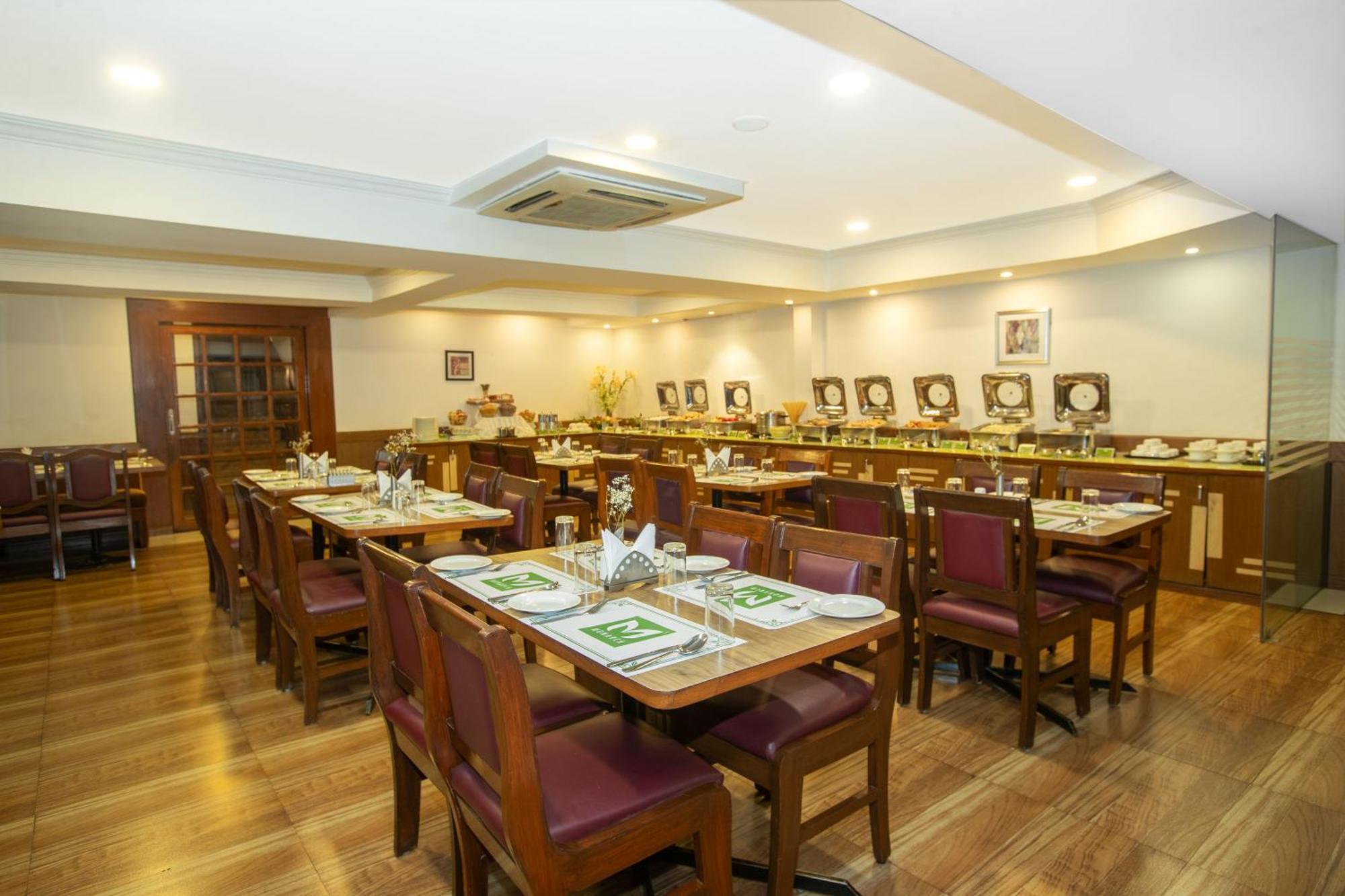 Monarch Brigade Road Hotel Bangalore Exterior photo
