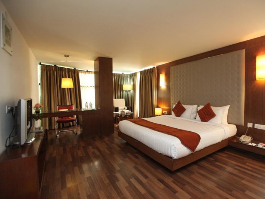 Monarch Brigade Road Hotel Bangalore Exterior photo