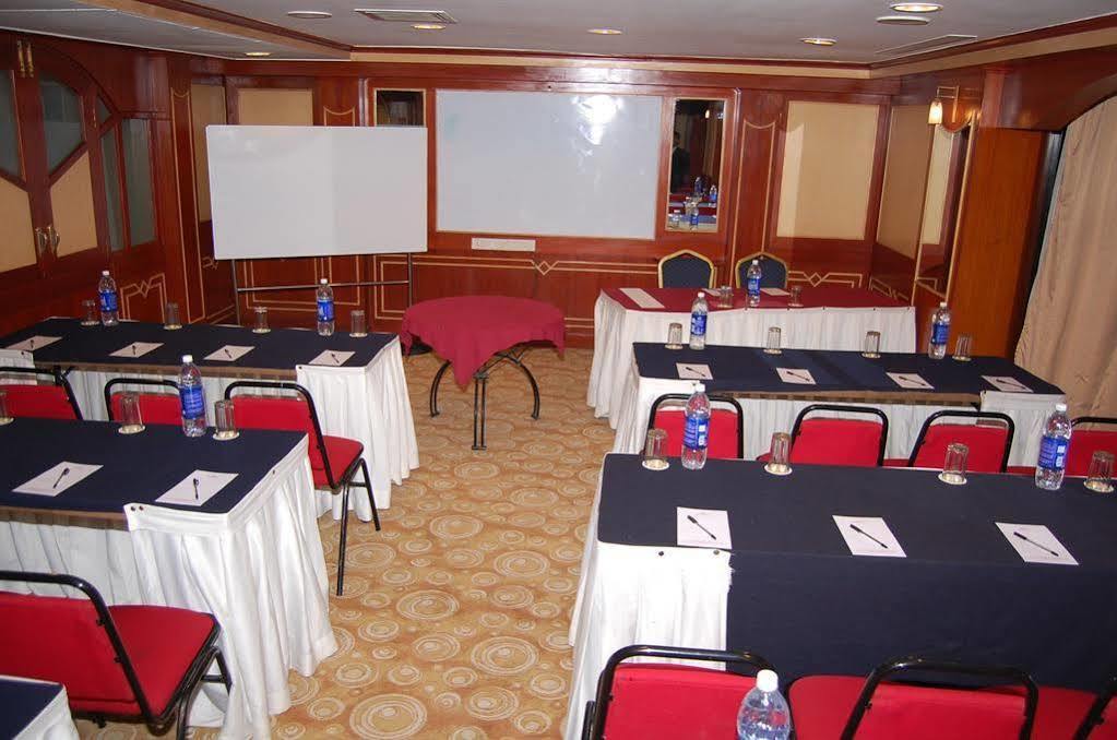 Monarch Brigade Road Hotel Bangalore Exterior photo