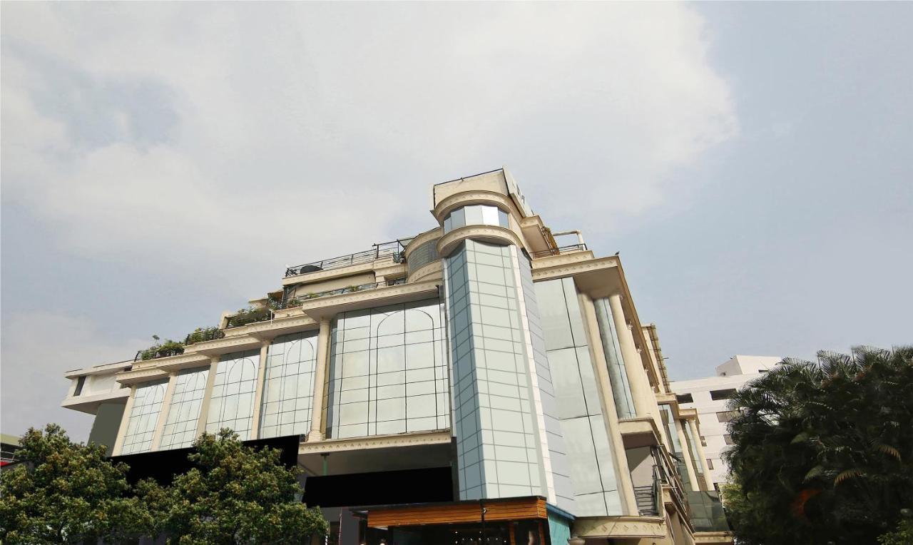 Monarch Brigade Road Hotel Bangalore Exterior photo