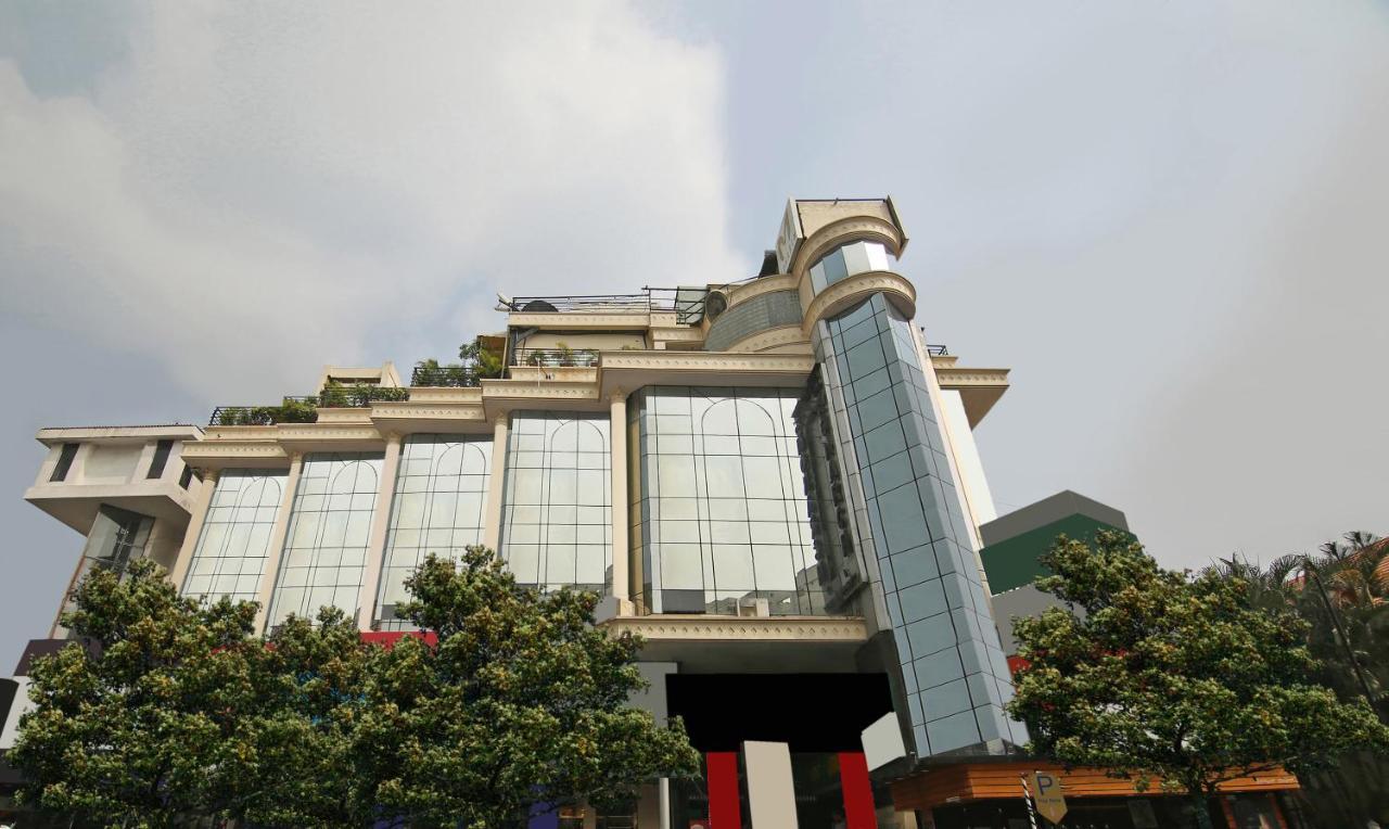 Monarch Brigade Road Hotel Bangalore Exterior photo