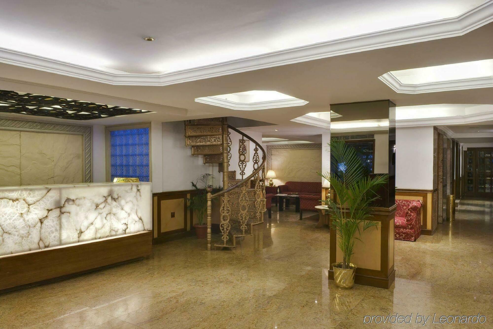 Monarch Brigade Road Hotel Bangalore Exterior photo